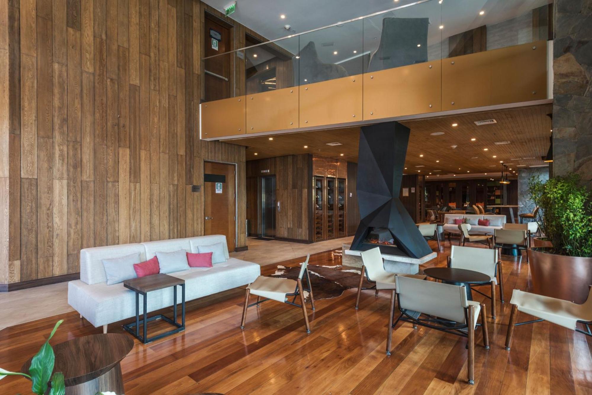 Courtyard By Marriott Puerto Montt Hotell Exteriör bild