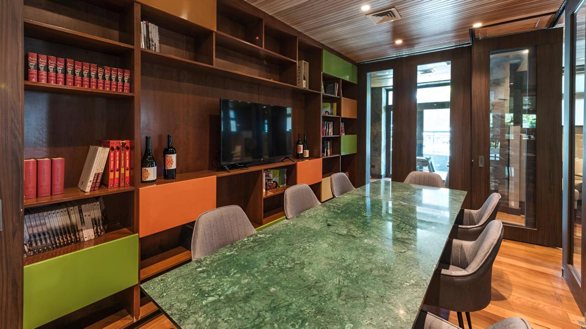 Courtyard By Marriott Puerto Montt Hotell Exteriör bild